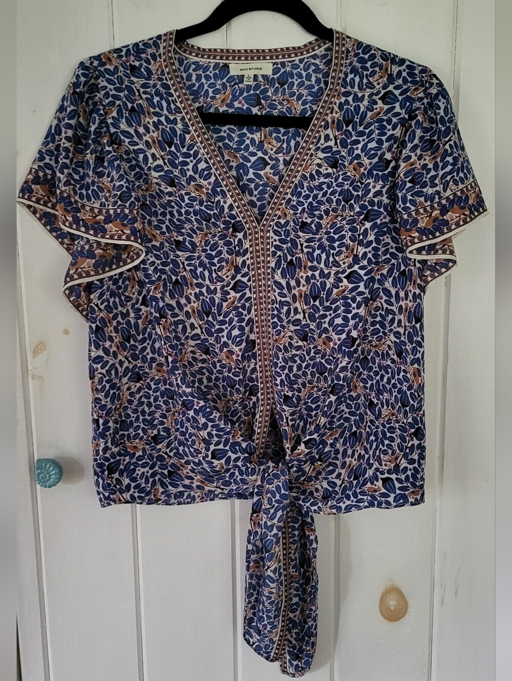Max Studio Bkue Leaf Floral Ruffle Tie Bottom Blouse